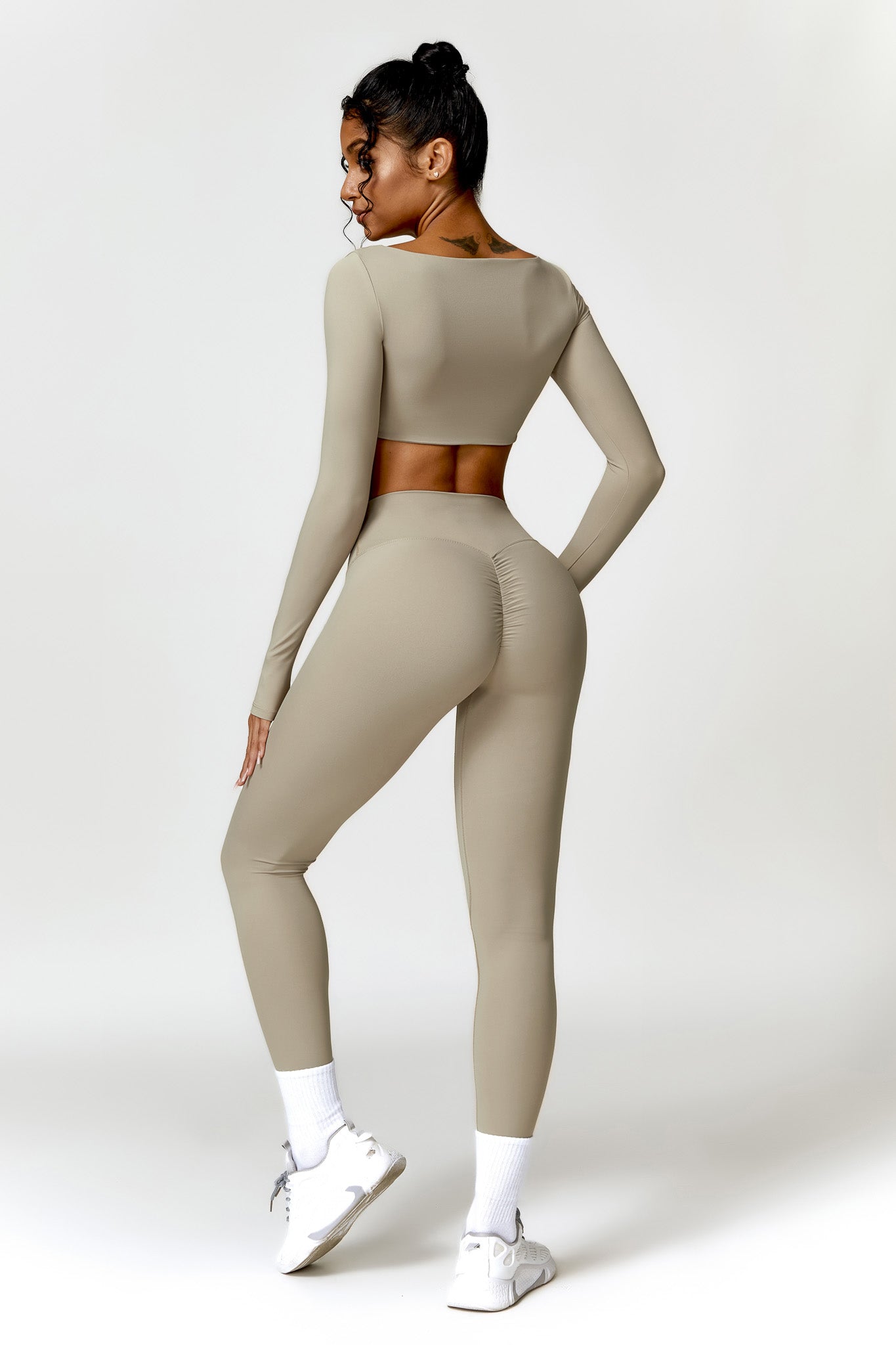 Cropped Manga Longa Camila
